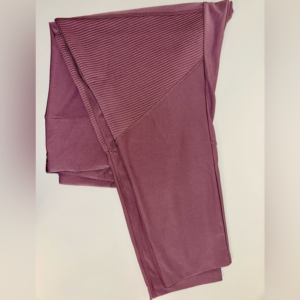 VOGO athletic leggings. Mauve purple. 3x